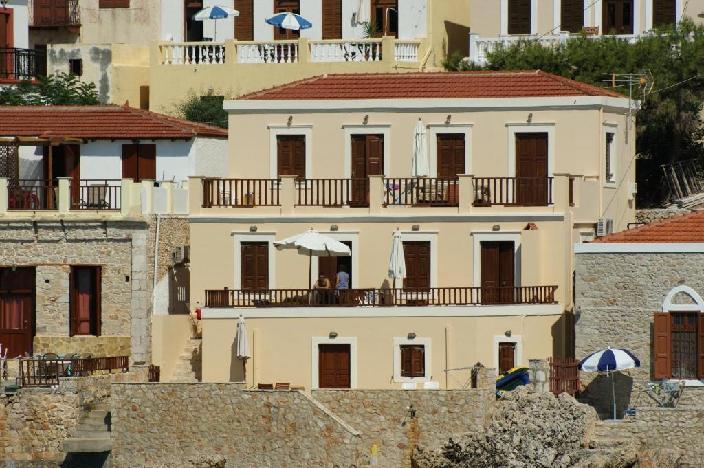 Villa Amalia Chalki Town Bagian luar foto